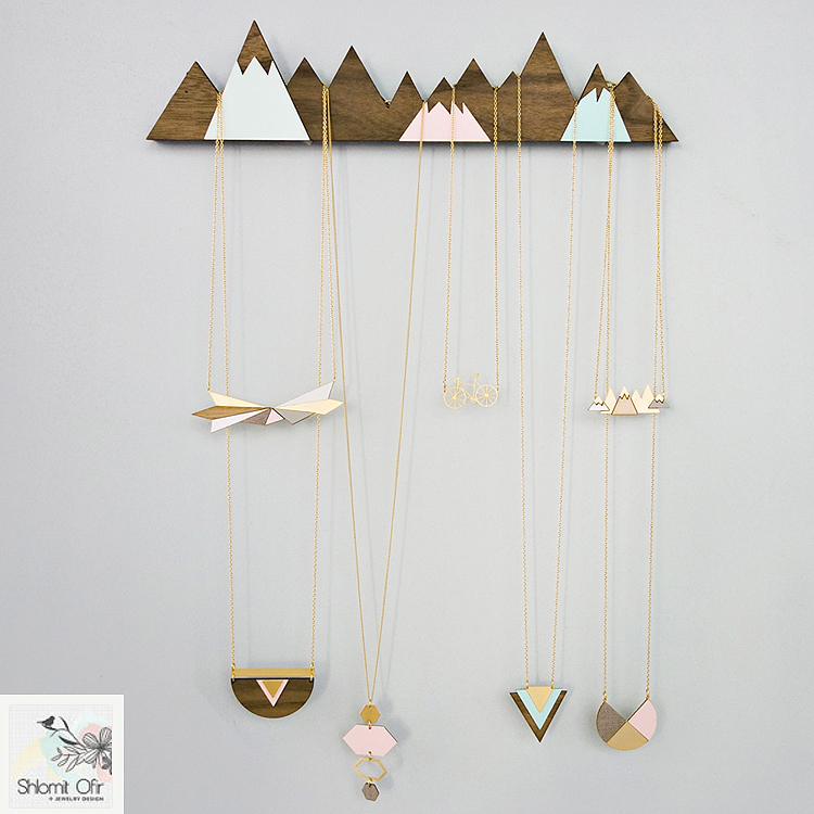 shlomitofir_mountains_jewelry_display
