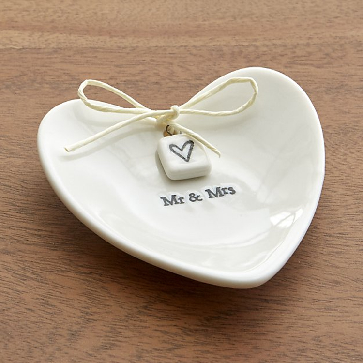 mr_mrs_dish_wedding_gift